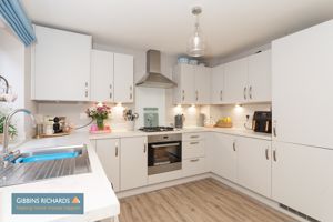 Kitchen/Breakfast Room- click for photo gallery